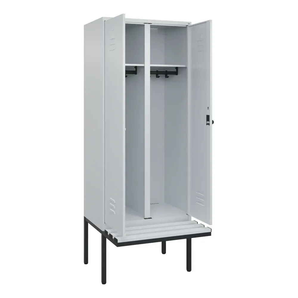 C+P Schwarz-Weiss-Spind Classic PLUS, 2 Abteile, HxBxT 2.120 x 800 x 815 mm, für Vorhängeschloss, auskragende Bank aus Kunststoff, lichtgrau, lichtgrau