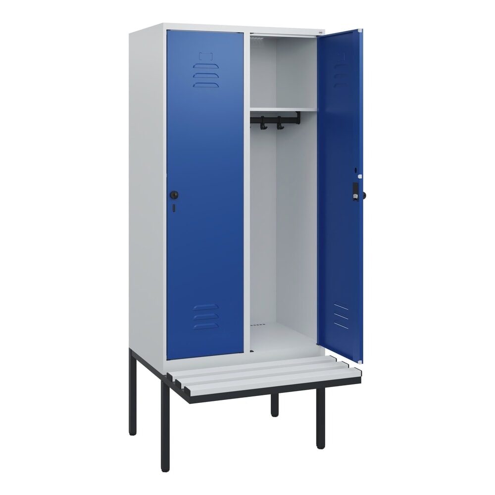 C+P Spind Classic PLUS, 2 Abteile, HxBxT 1.950 x 800 x 815 mm, für Vorhängeschloss, auskragende Bank aus Kunststoff, lichtgrau, enzianblau