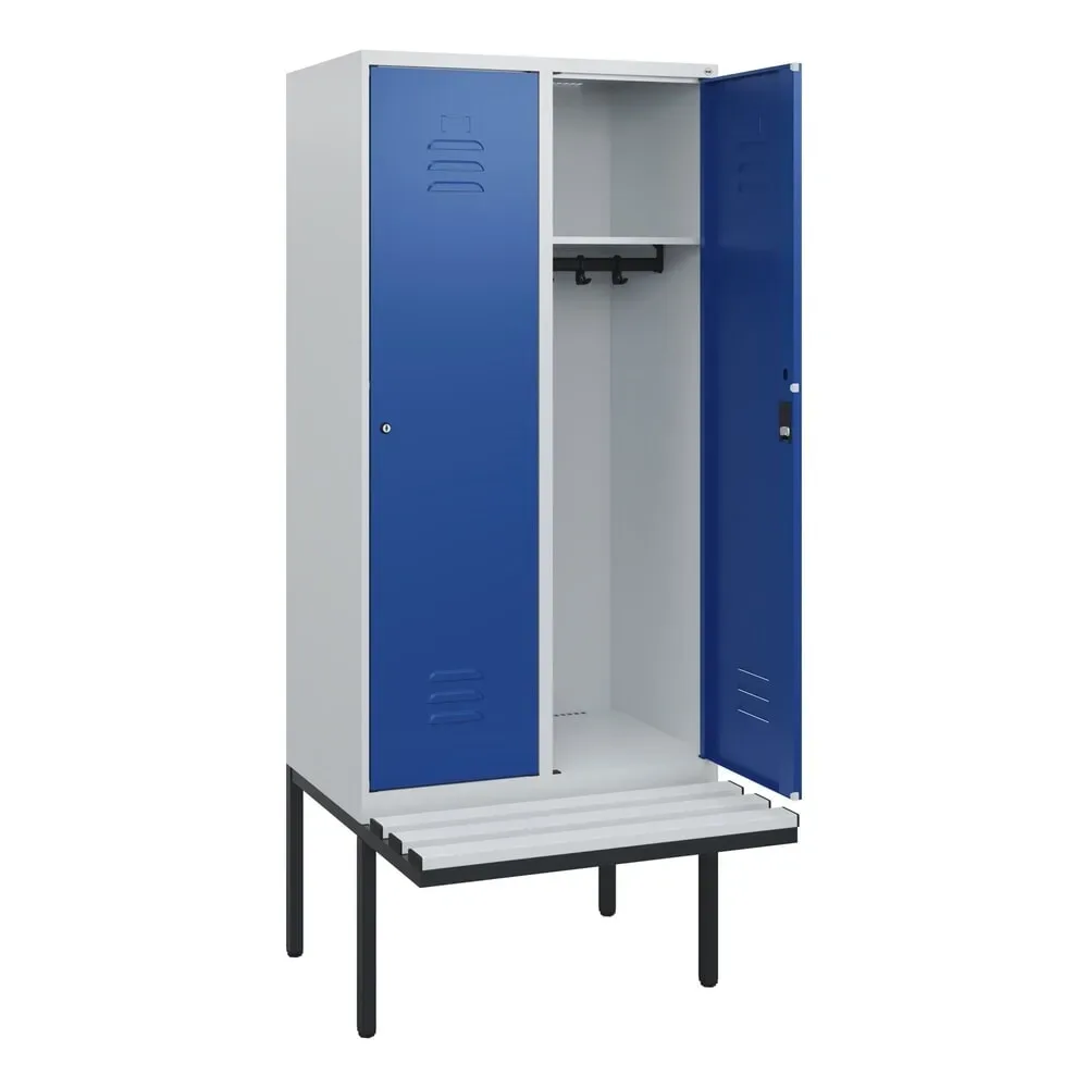 C+P Spind Classic PLUS, 2 Abteile, HxBxT 1.950 x 800 x 815 mm, Zylinderschloss, auskragende Bank aus Kunststoff, lichtgrau, enzianblau