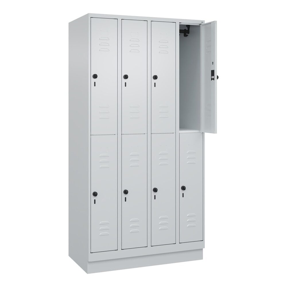C+P Doppelstock-Spind Classic PLUS, Sockel, 4 Abteile, HxBxT 1.950 x 1.000 x 500 mm, lichtgrau, lichtgrau, 8 Fächer, für Vorhängeschloss