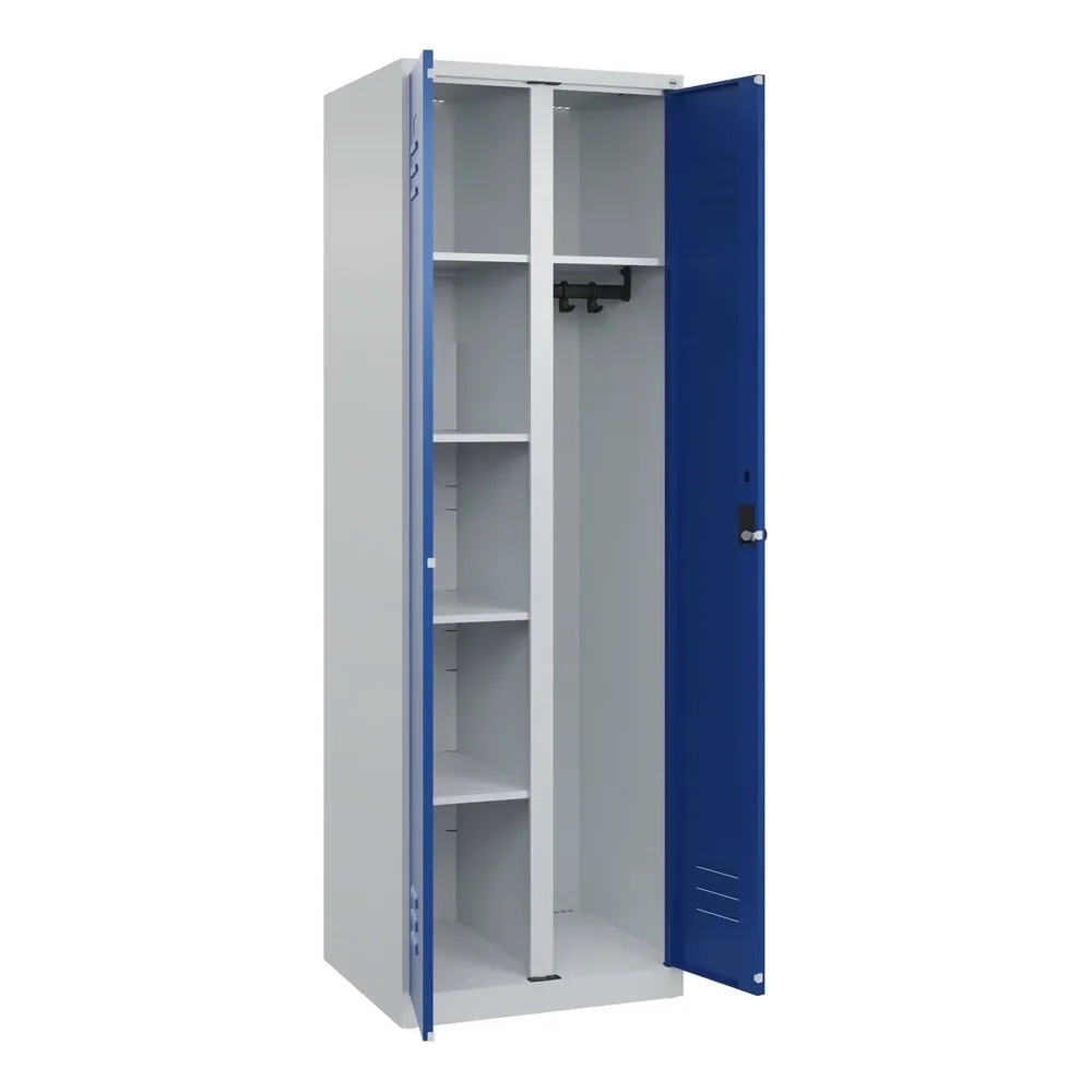 Putzmittelspind Classic PLUS, 1 Abteil, Trennwand mittig, lichtgrau / enzianblau, B 600 mm, mit Bodengleitern, Drehriegel C+P
