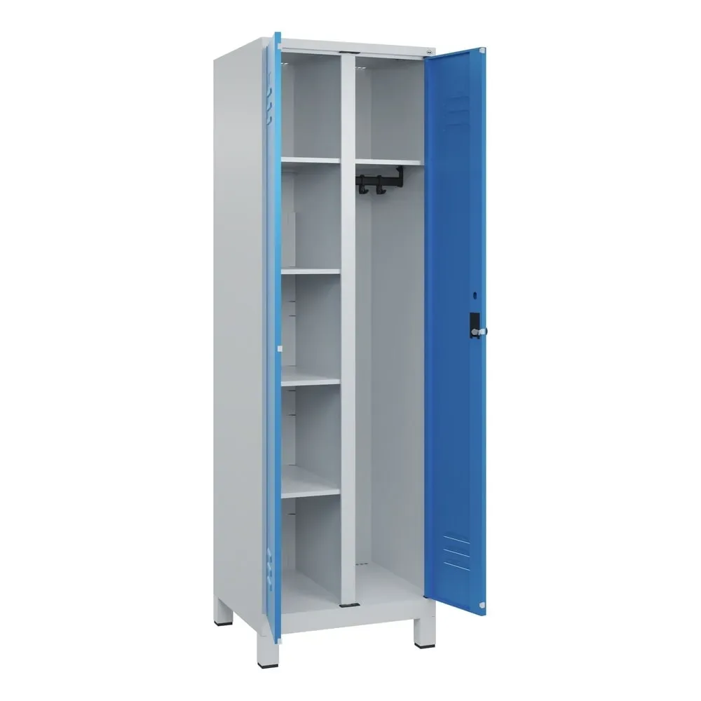 Putzmittelspind Classic PLUS, 1 Abteil, Trennwand mittig, lichtgrau / lichtblau, B 600 mm, mit Füßen, Drehriegel C+P