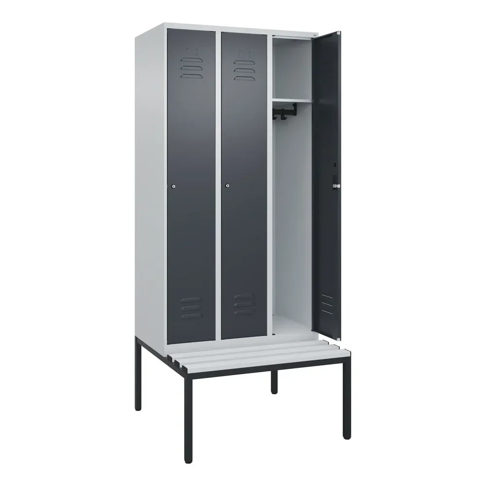 C+P Spind Classic PLUS, 3 Abteile, HxBxT 2.120 x 900 x 815 mm, Zylinderschloss, untergebaute Bank aus Kunststoff, lichtgrau, anthrazitgrau
