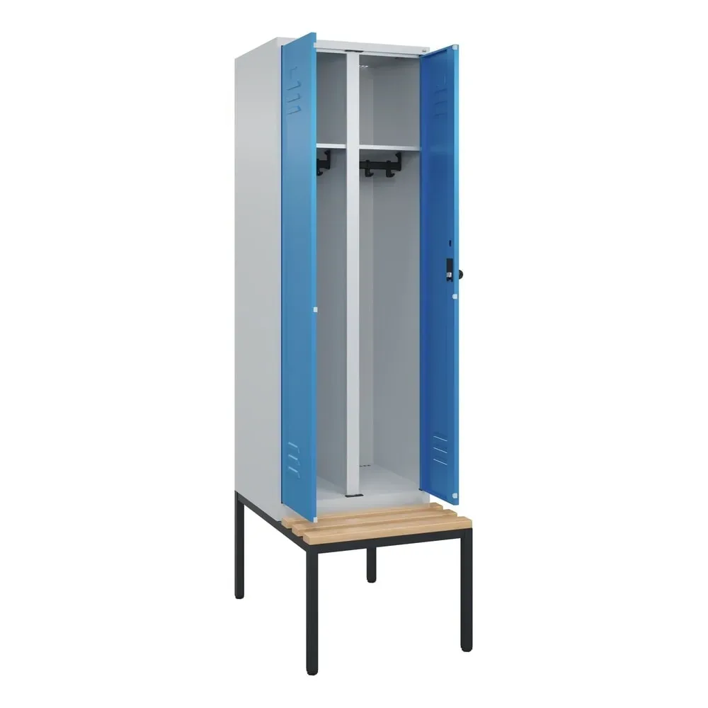 C+P Schwarz-Weiß-Spind Classic PLUS Sitzbank, Trennwand mittig, 1 Abteil, lichtgrau / lichtblau, B 600 mm, Sicherheits-Drehriegel, untergebaut,