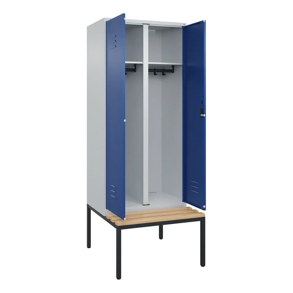 C+P Schwarz-Weiß-Spind Classic PLUS Sitzbank, Trennwand mittig, 1 Abteil, lichtgrau / enzianblau, B 800 mm, Zylinderschloss, untergebaut, Buche-Hartholz
