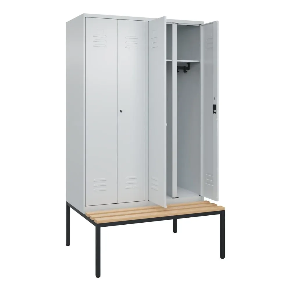 C+P Schwarz-Weiss-Spind Classic PLUS, 4 Abteile, HxBxT 2.120 x 1.200 x 815 mm, Zylinderschloss, untergebaute Bank aus Buche, lichtgrau, lichtgrau