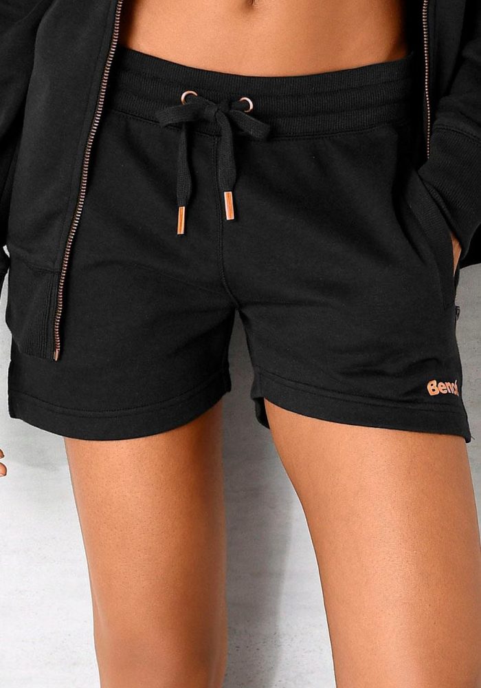 Bench. Relaxshorts