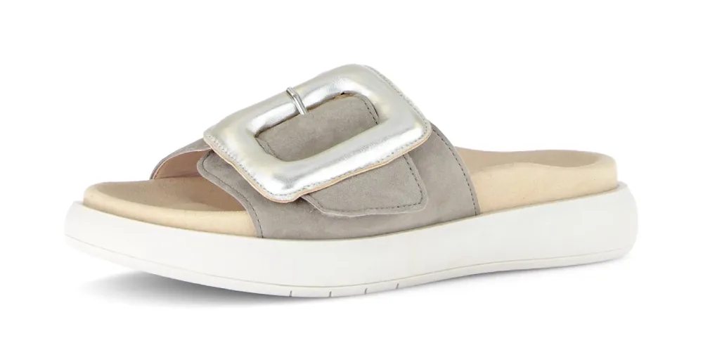 Gabor Pantolette, Plateau, Sommerschuh, Schlappen mit grosser Zierschnalle
