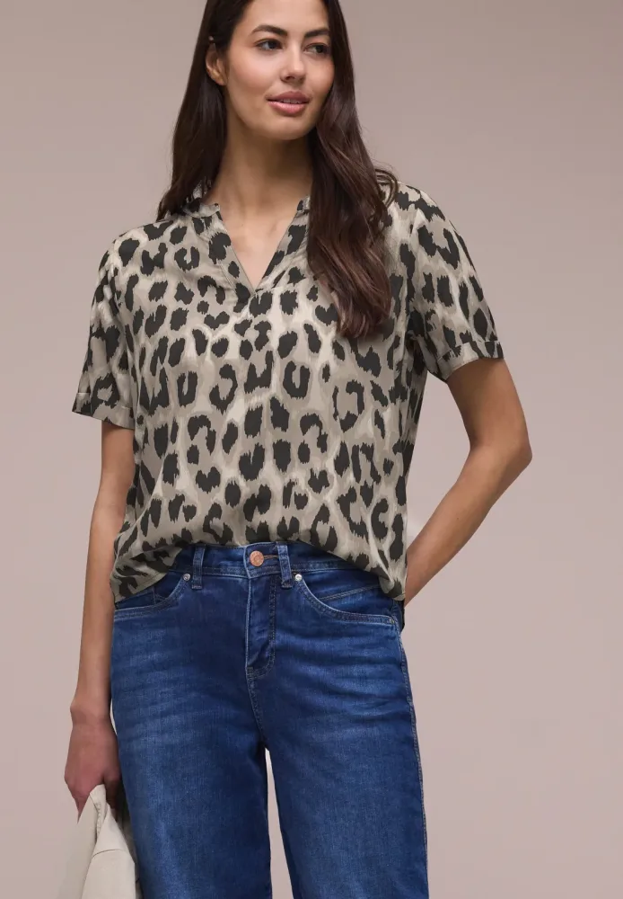 Bluse mit Split Neck und Animal Print