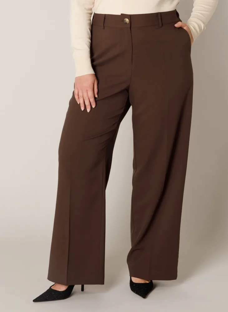 Base Level Curvy Bundfaltenhose 