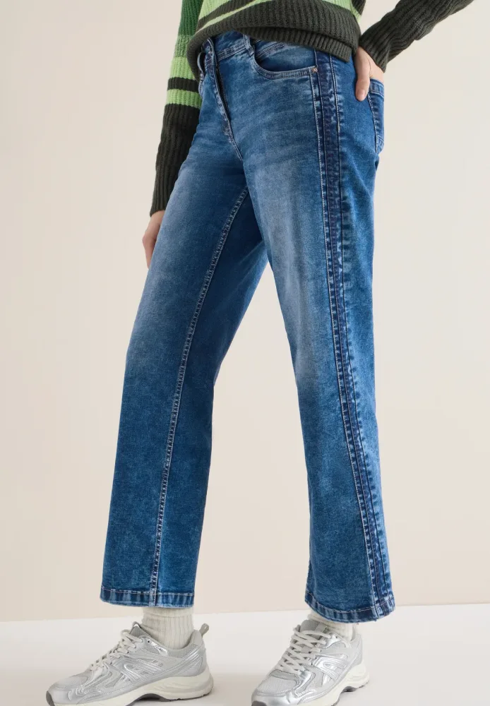 Wide Leg Jeans