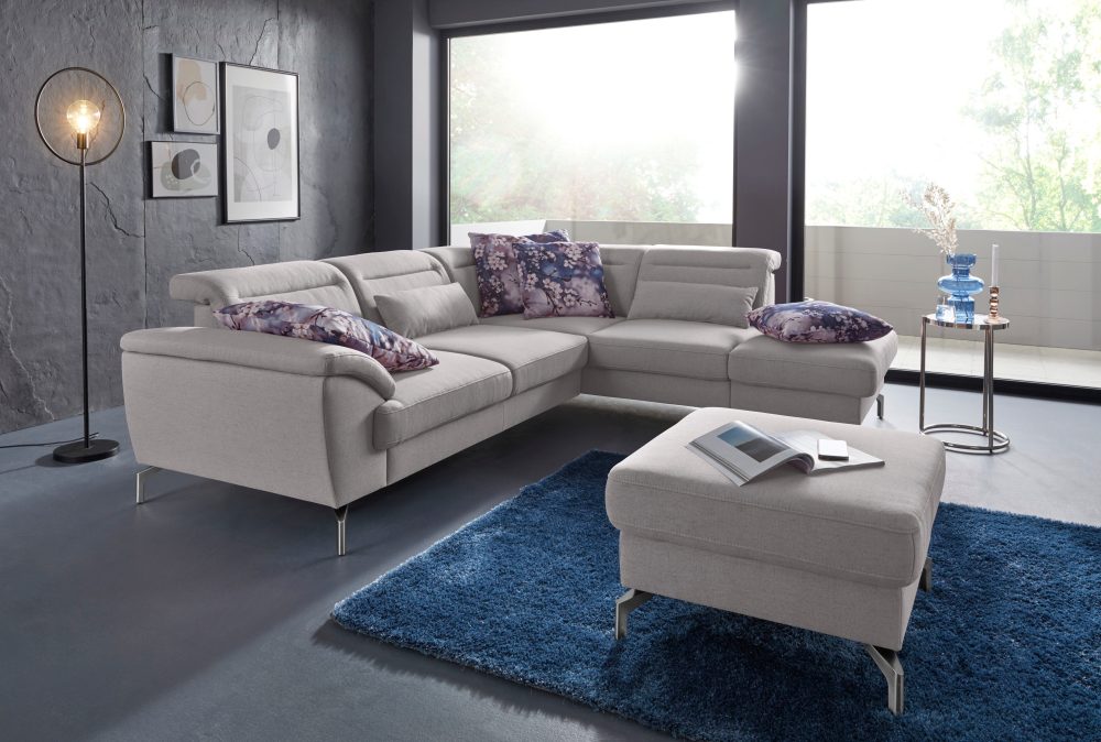 sit&more Ecksofa, 15 cm Fusshöhe, inklusive Sitztiefenverstellung, wahlweise Kopfteilverstellung, wahlweise in 2 unterschiedlichen Fussfarben