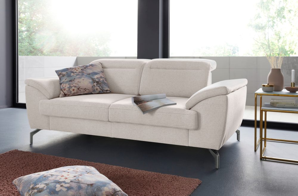 sit&more 2-Sitzer, 15 cm Fusshöhe, inklusive Sitztiefenverstellung, wahlweise Kopfteilverstellung, wahlweise in 2 unterschiedlichen Fussfarben