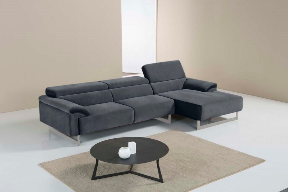 Egoitaliano Ecksofa »Malika«, mit Recamiere, inkl. Kopfteilverstellung und chromfarbenen Metallfüssen