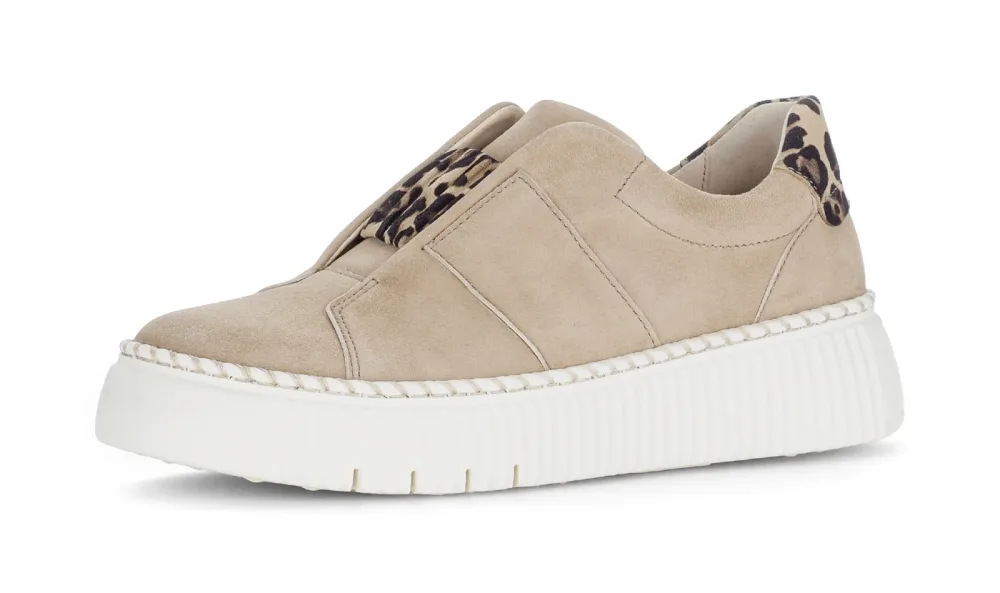 Gabor Plateausneaker, Freizeitschuh, Halbschuh, Slipper mit Gummizug-Band über dem Rist