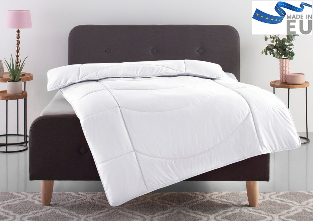 Microfaserbettdecke, »Microlux«, Traumecht, Füllung: Polyester, Bezug: *Von Testschläfern im Juni 2013 mit »GUT« (1,8) bewertet (getestet wurde das 4-Jahreszeiten-Bett in der Grösse 135/200), kochfest bis 95 °C, zum Spitzenpreis!