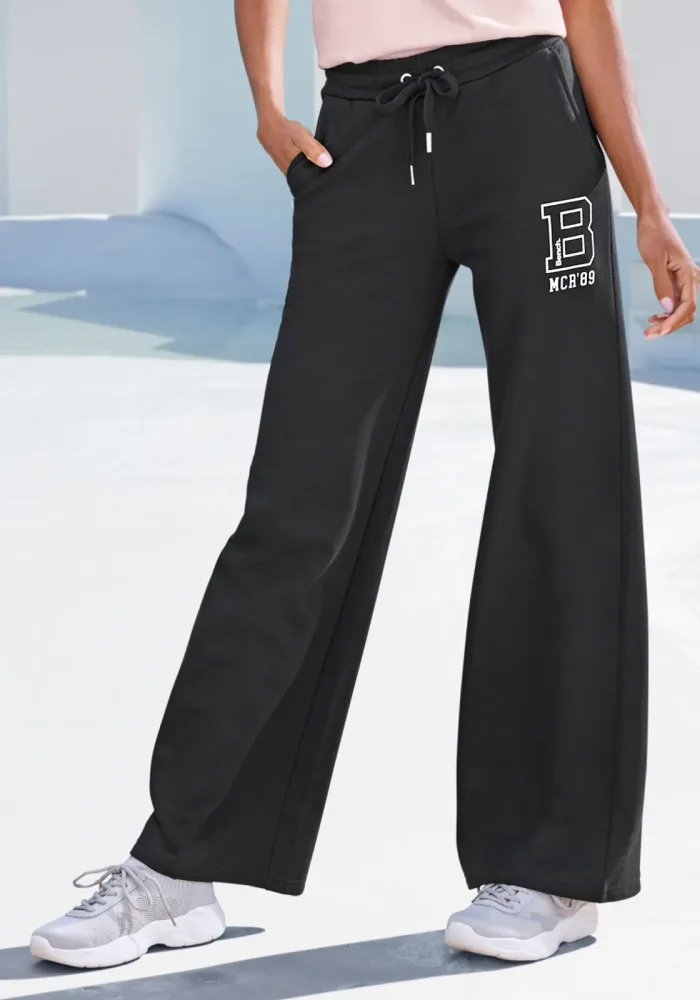 Bench. Loungewear Jogginghose extra weit, innen leicht angeraut, Loungewear