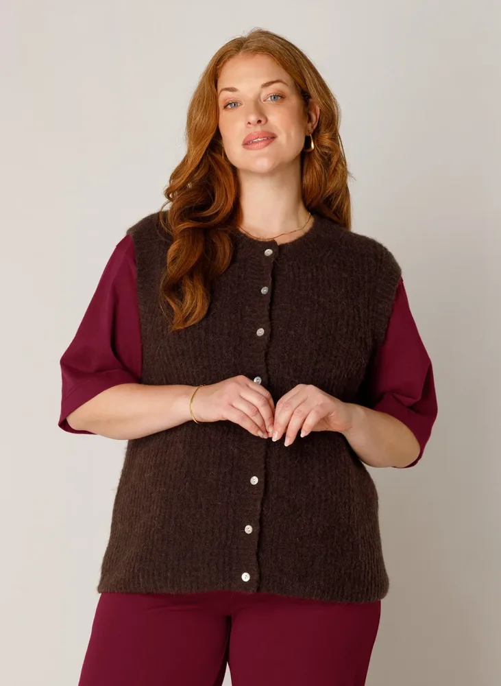 Base Level Curvy Strickweste 