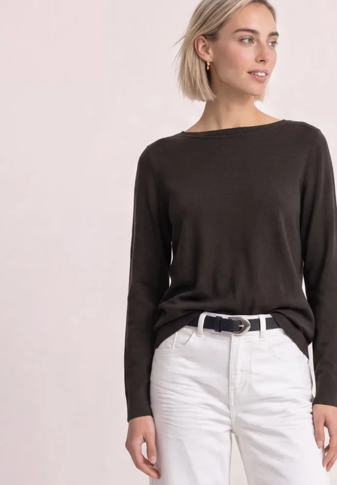 Basic Pullover mit U-Boot-Ausschnitt