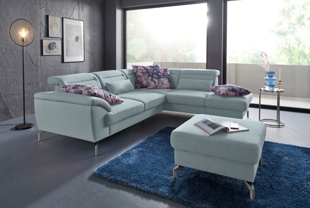 sit&more Ecksofa, 15 cm Fusshöhe, inklusive Sitztiefenverstellung, wahlweise Kopfteilverstellung, wahlweise in 2 unterschiedlichen Fussfarben