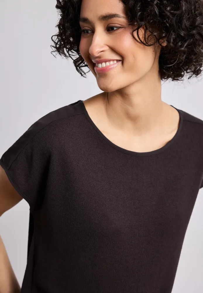 Shirt mit Boatneck und Schulterdetail