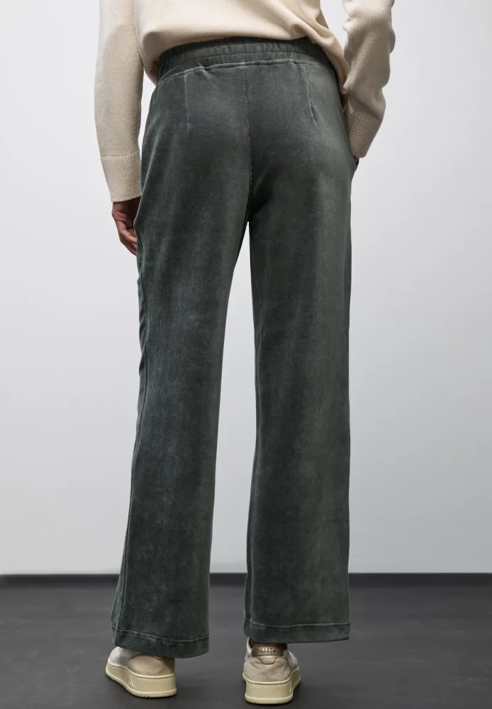 STREET ONE Cordhose mit Stretch und seitliche Taschen
