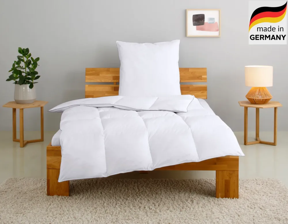 GOODproduct Daunenbettdecke + Kopfkissen 