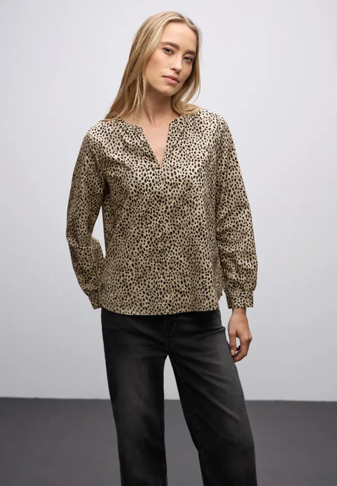 STREET ONE Langarmbluse im Leo-Look und mit Knopfleiste