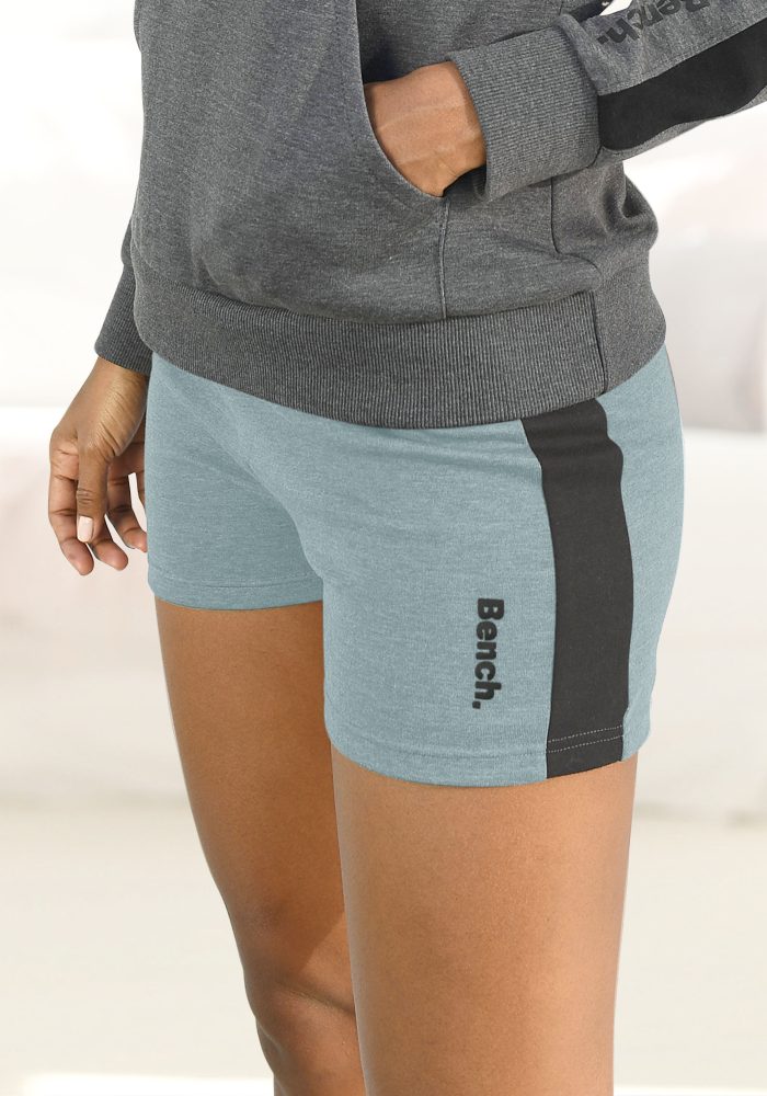 Bench. Relaxshorts