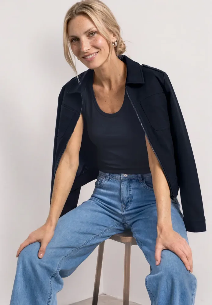 STREET ONE Shirttop Sommertop mit V-Neck und Knopfdetail