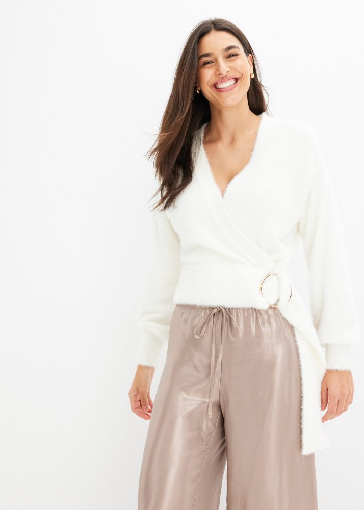 bonprix Wickelpullover mit dekorativer Schnalle, V-Ausschnitt, schmale Passform