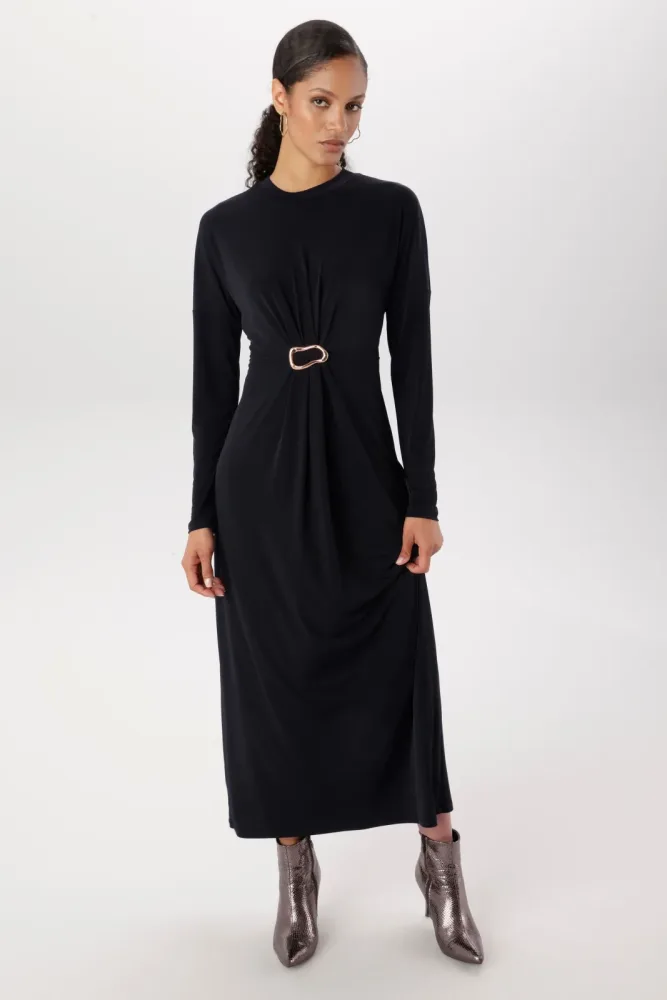 Aniston SELECTED Maxikleid schmeichelnde Raffung mit dekorativer Brosche - NEUE KOLLEKTION