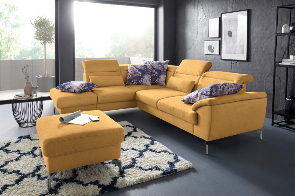 sit&more Ecksofa, 15 cm Fusshöhe, inklusive Sitztiefenverstellung, wahlweise Kopfteilverstellung, wahlweise in 2 unterschiedlichen Fussfarben