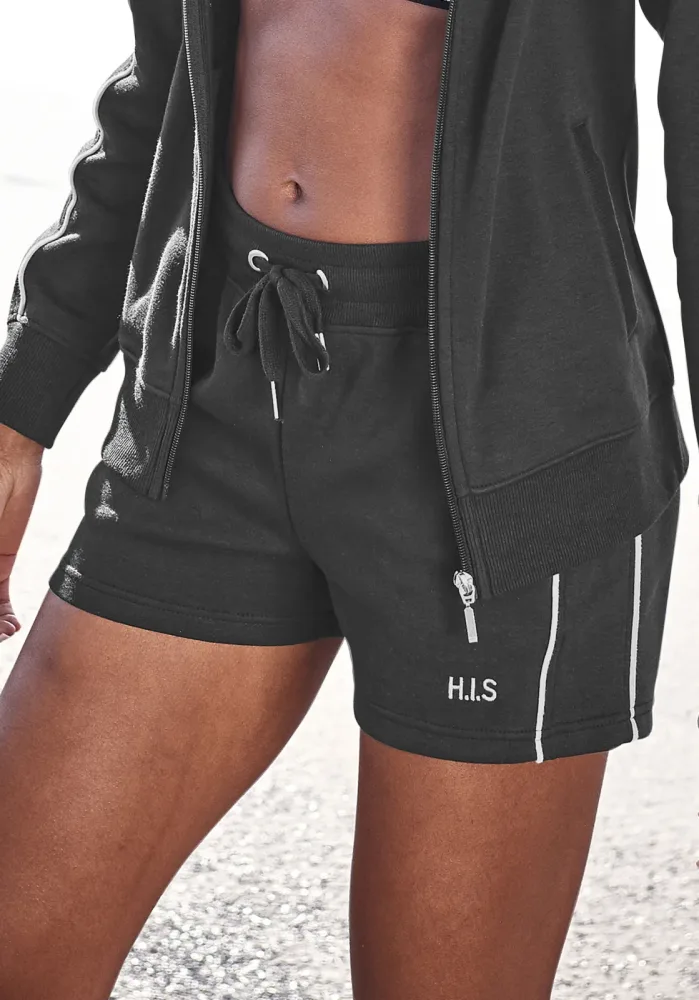 H.I.S Shorts mit Piping und Reissverschlusstaschen. Ideal für Sport-und Freizeit.