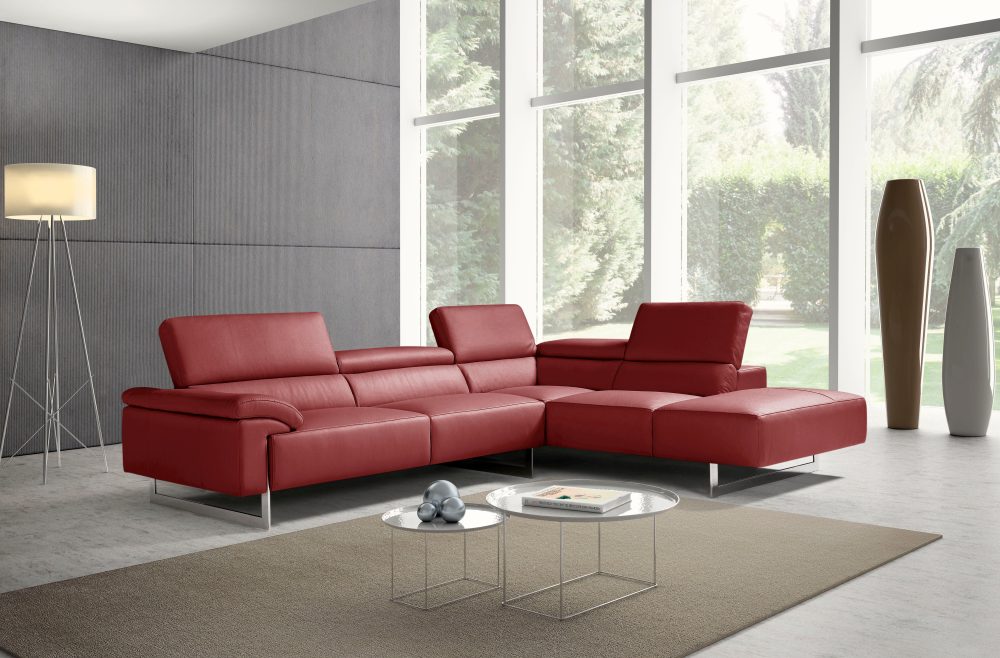 Egoitaliano Ecksofa »Malika«, mit Ottomane, inkl. Kopfteilverstellung und chromfarbenen Metallfüssen