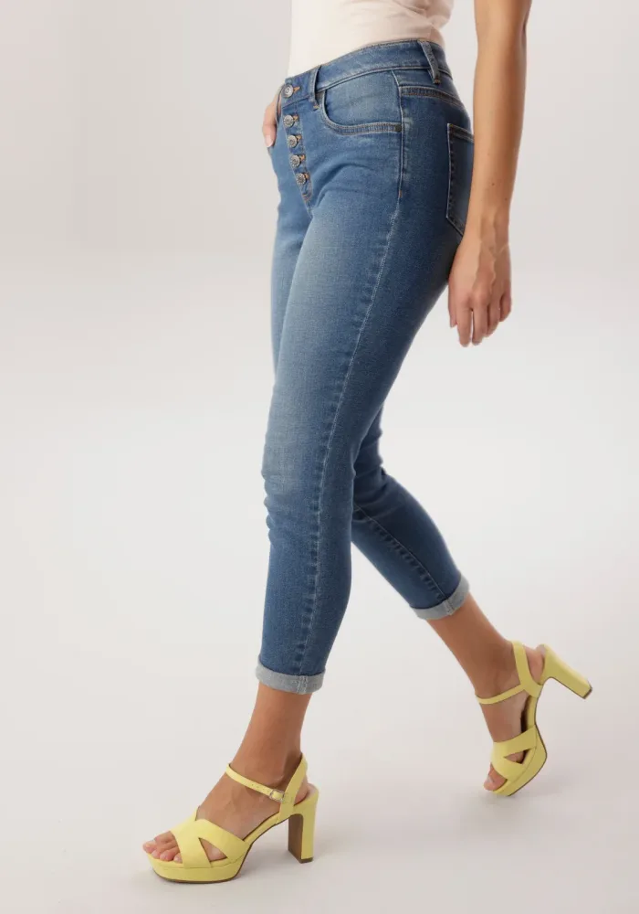 Aniston SELECTED Straight-Jeans sichtbare Knopfleiste und Used-Waschung