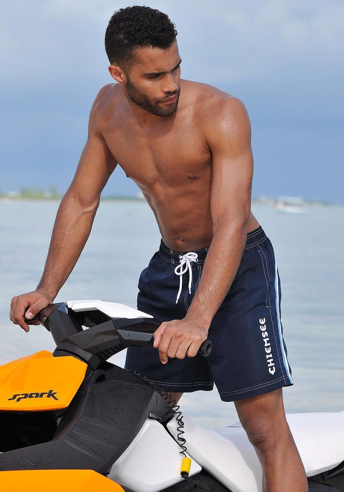 Chiemsee Badeshorts sportliche Bade-Shorts, elastischer Bund, mit Aussenkordel