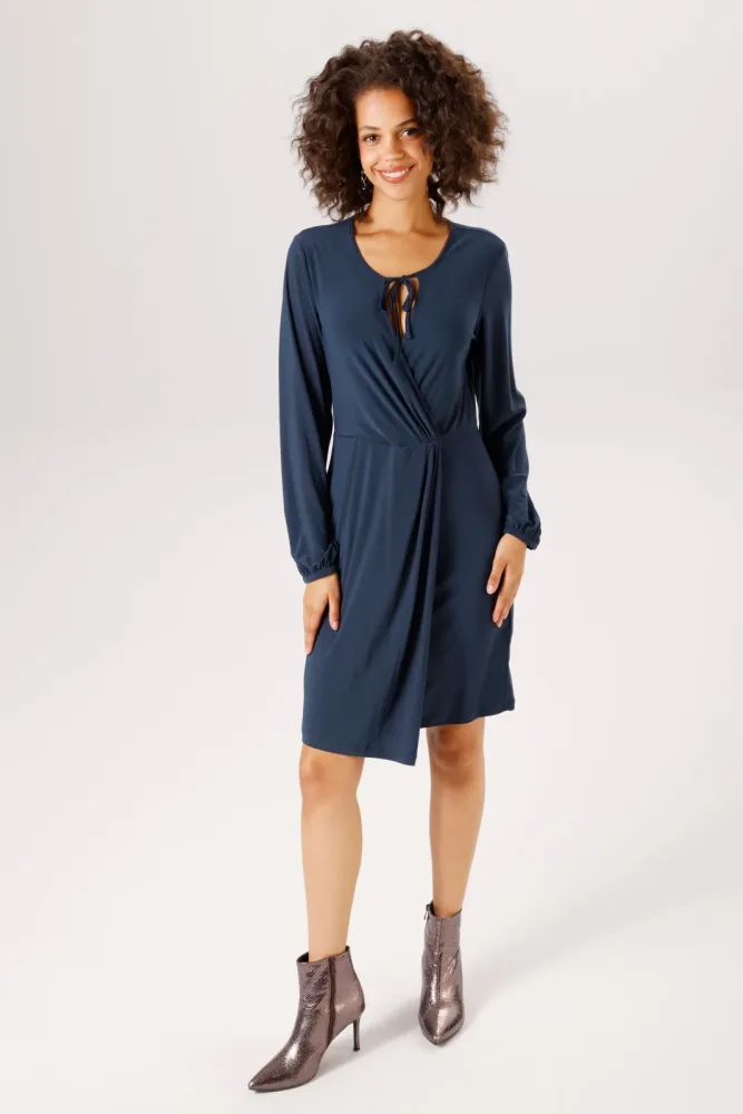 Aniston CASUAL Jerseykleid in raffinierter Wickel-Optik - NEUE KOLLEKTION