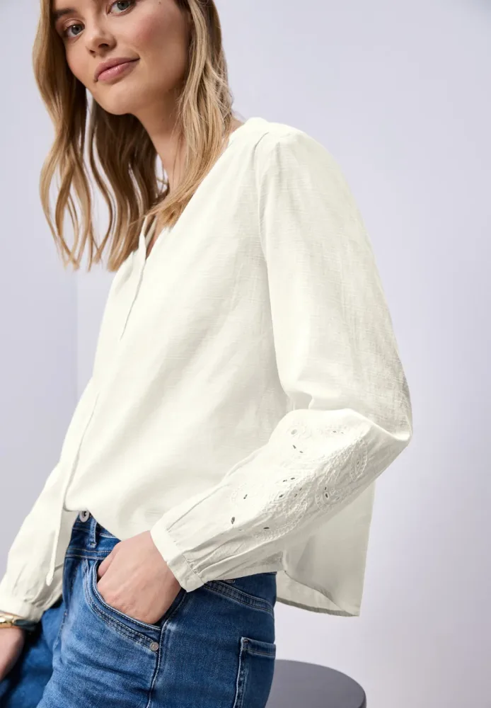 Bluse mit V