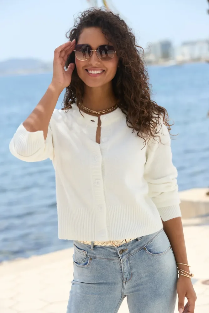 LASCANA Strickjacke aus kuschelweichem Strick