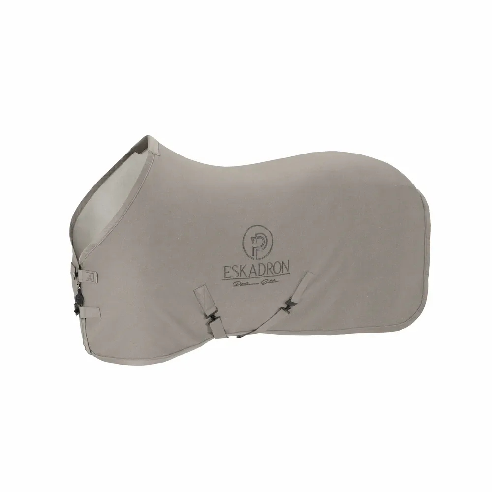 Eskadron Platinum 26 Abschwitzdecke mit schimmernden Jerseymaterial