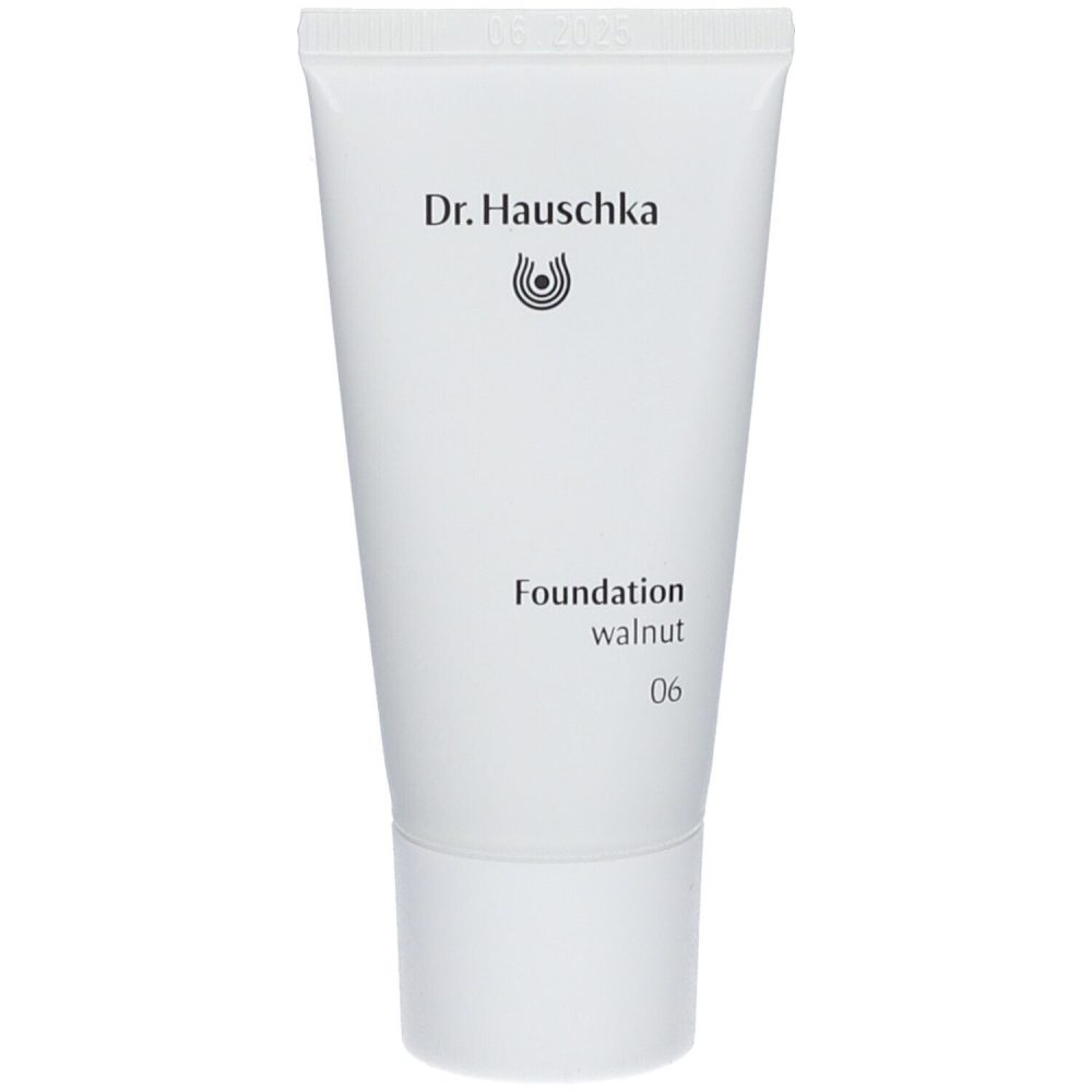 Dr. Hauschka Foundation 06 Walnuss