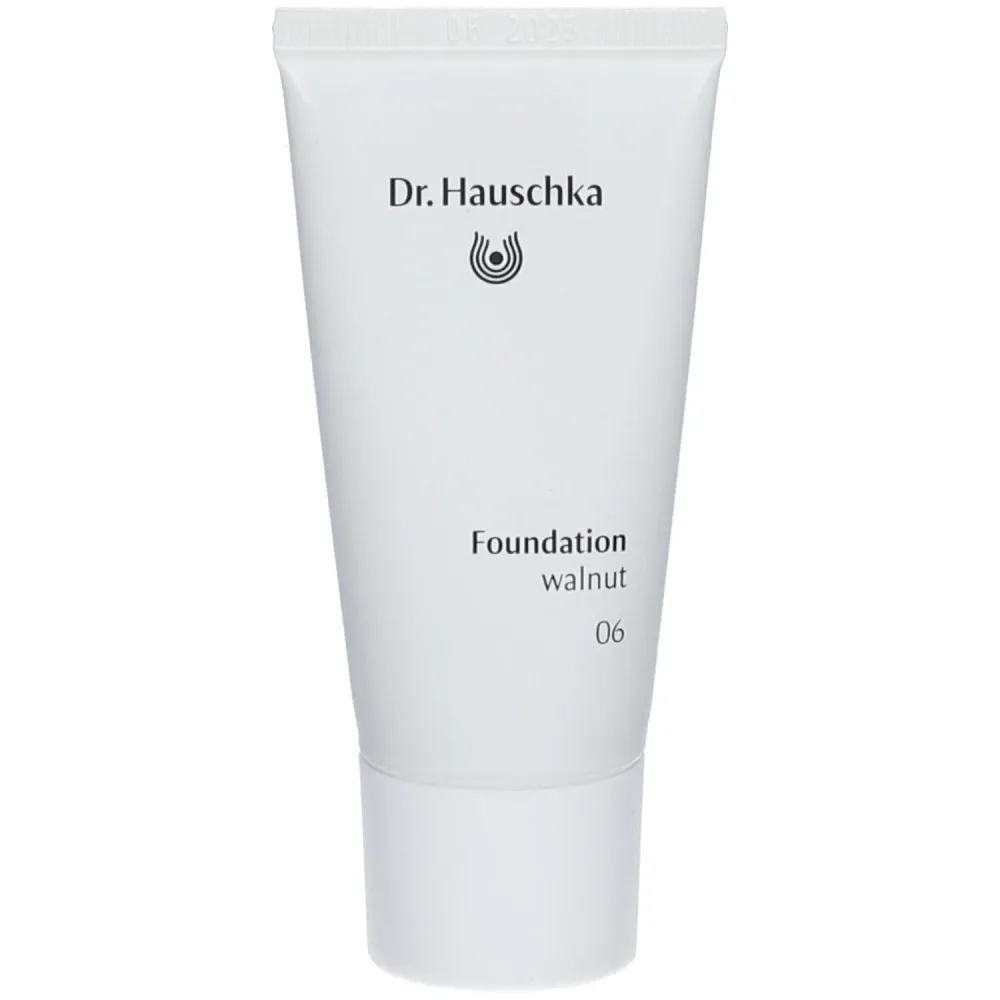 Dr. Hauschka Foundation 06 Walnuss