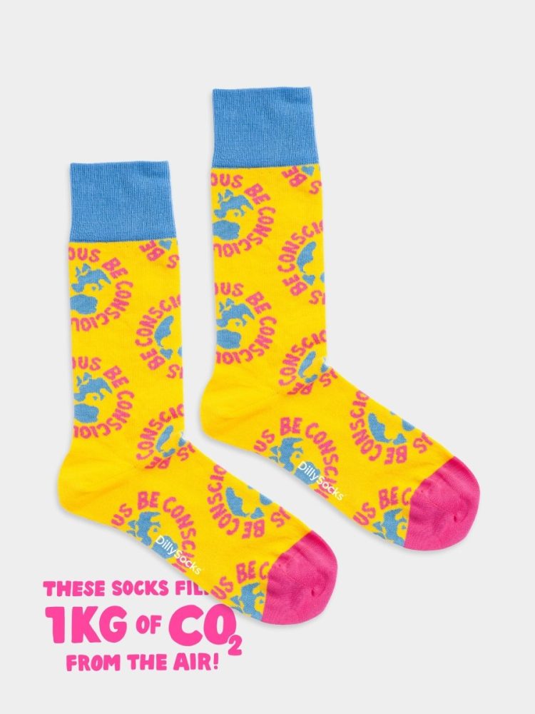 - Socken in Gelb mit Grafisch Schriftzug Motiv/Muster