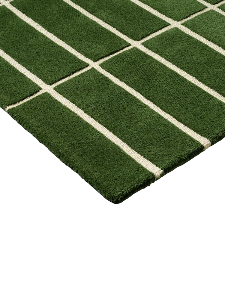Handgetufteter Designer Teppich „Tiiliskivi Green“ aus 100% Wolle, verschiedene Grössen MARIMEKKO