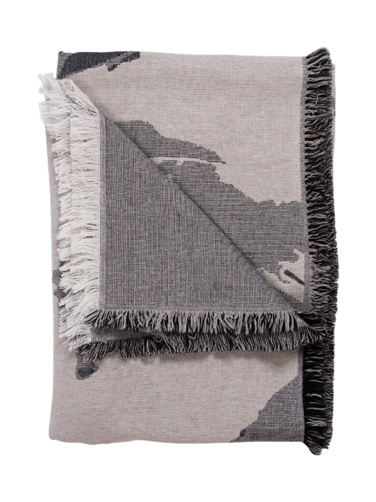 Design Plaid „Floreo“ 170 x 130 cm AYTM