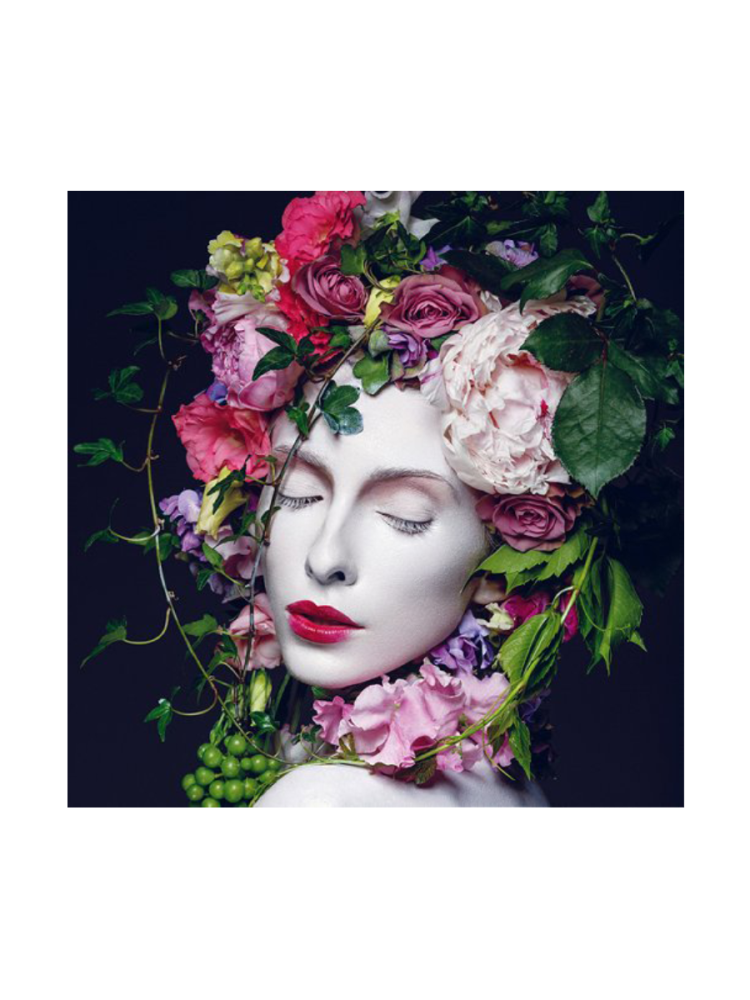 image LAND Digitaldruck auf Acrylglas Hübsche Frau mit Blumen  | Schubiger Möbel