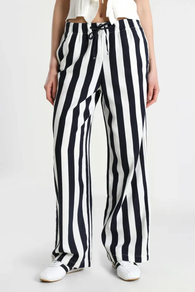 Only ONLGOA Leinenhose L32 - Cloud Dancer + Navy Blazer XS/32 Damen