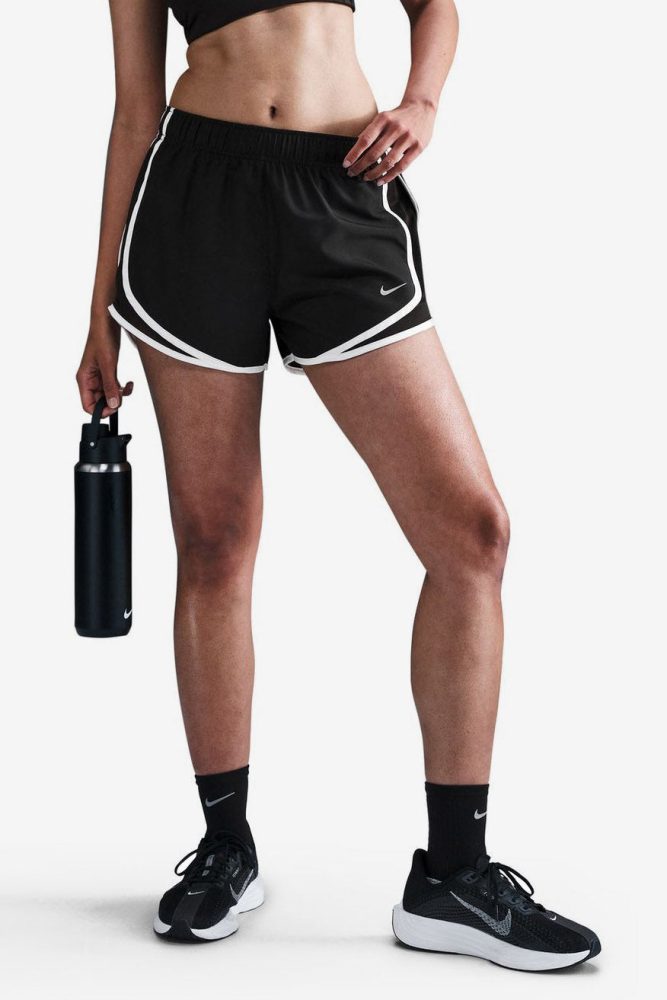 Nike Trainingsshorts - Black + White XS Damen