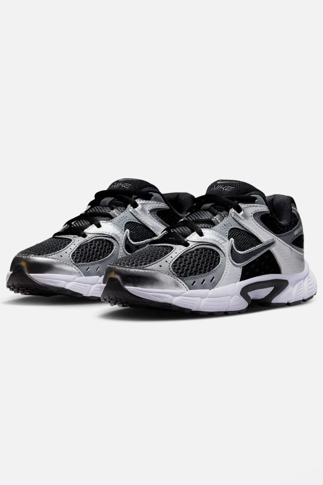 Nike V5 RNR Sneaker - Black + Anthracite EU36.5 Kids